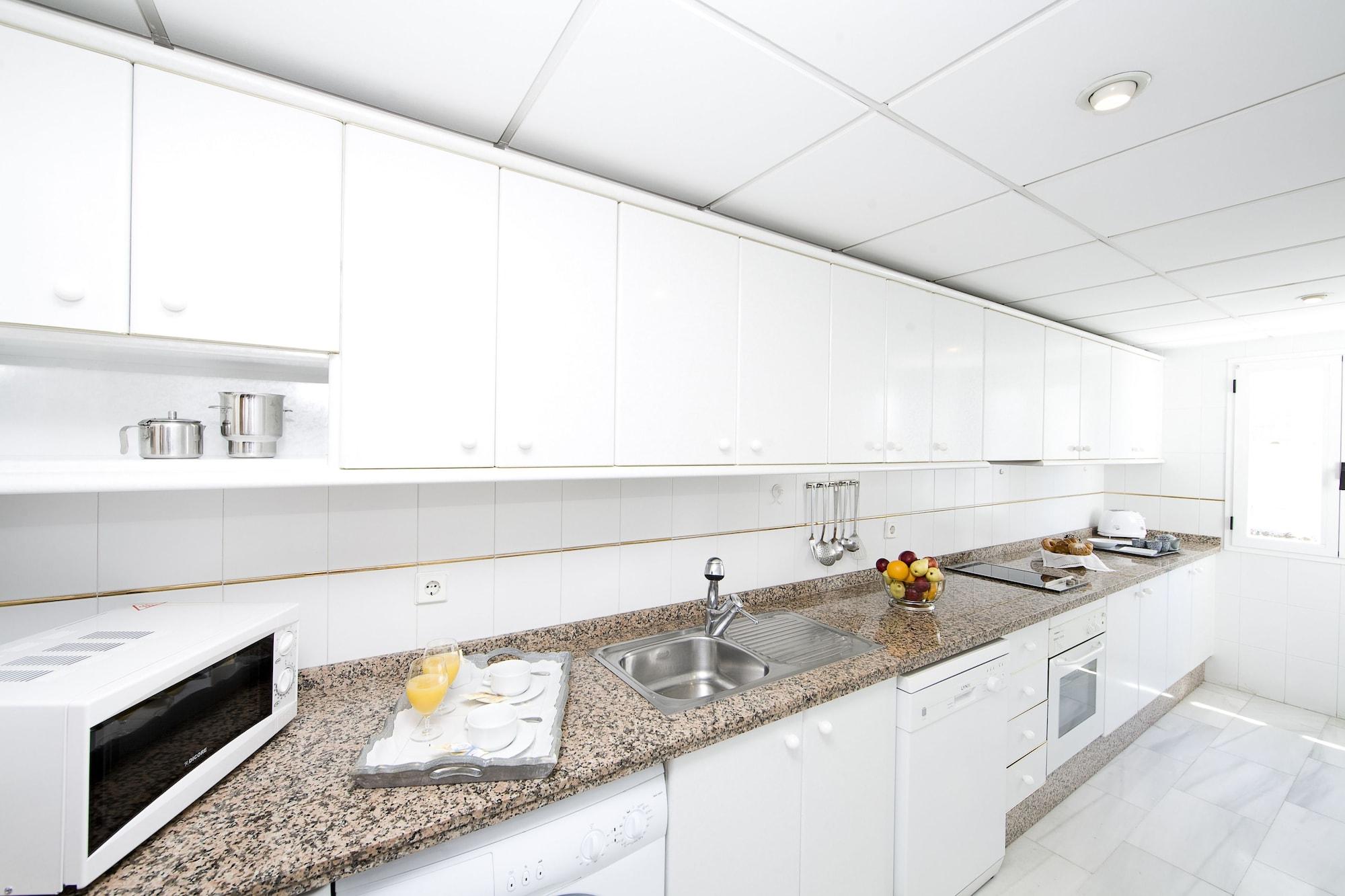 Monarque Sultan Apartment Marbella