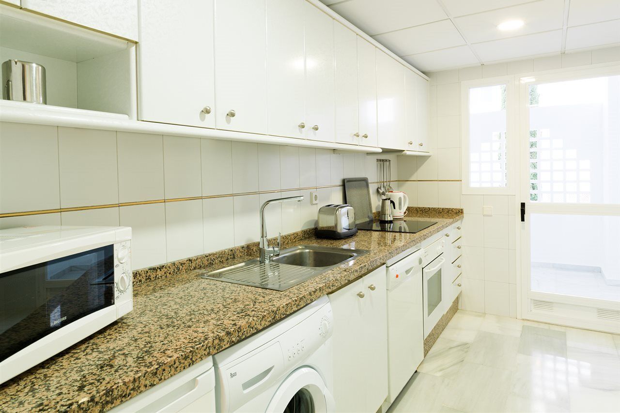Monarque Sultan Apartment