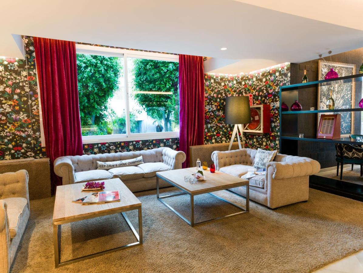 Monarque Sultan Apartment